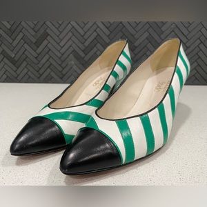 Vintage Nogeuron Heels size 9. Excellent condition.